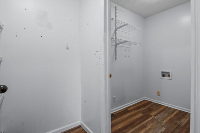 499 River Oaks Dr, New Johnsonville, TN 37134