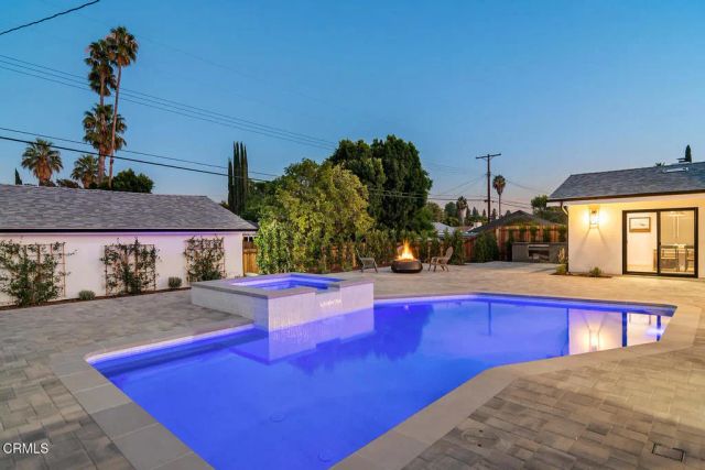 7932 Woodlake Avenue, West Hills, CA 91304