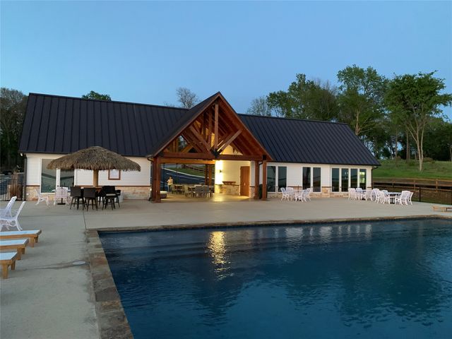 665 Calmwater Court, Mabank, TX 75143