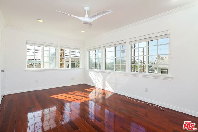 252 HAMPTON Drive E, Venice, CA 90291