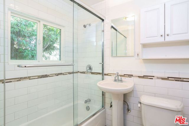 252 HAMPTON Drive E, Venice, CA 90291