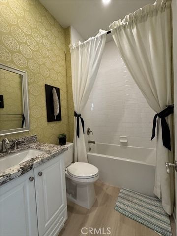 137 Smallwheel, Irvine, CA 92618