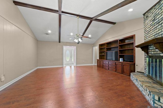 4910 Woodlyn Dr, Baton Rouge, LA 70816