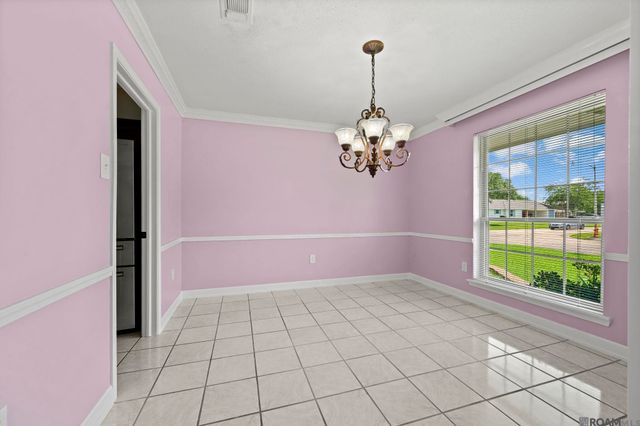 4910 Woodlyn Dr, Baton Rouge, LA 70816