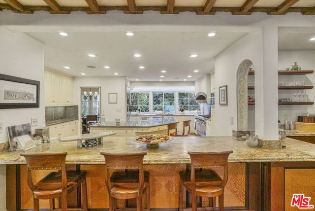 707 N Bedford Drive, Beverly Hills, CA 90210