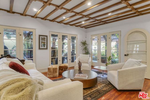 707 N Bedford Drive, Beverly Hills, CA 90210