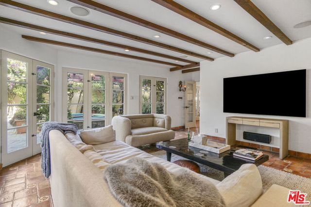 707 N Bedford Drive, Beverly Hills, CA 90210