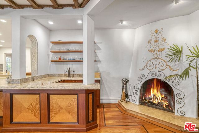 707 N Bedford Drive, Beverly Hills, CA 90210