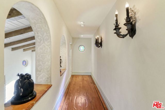 707 N Bedford Drive, Beverly Hills, CA 90210