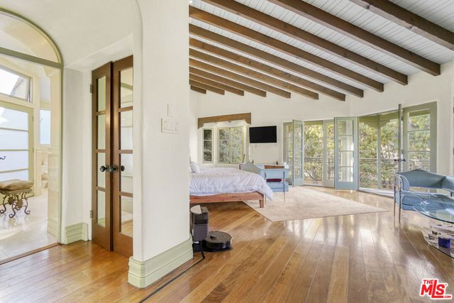 707 N Bedford Drive, Beverly Hills, CA 90210