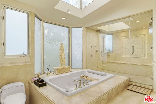 707 N Bedford Drive, Beverly Hills, CA 90210