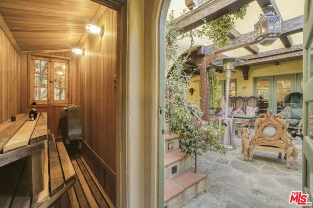 707 N Bedford Drive, Beverly Hills, CA 90210