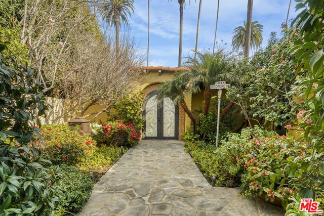 707 N Bedford Drive, Beverly Hills, CA 90210