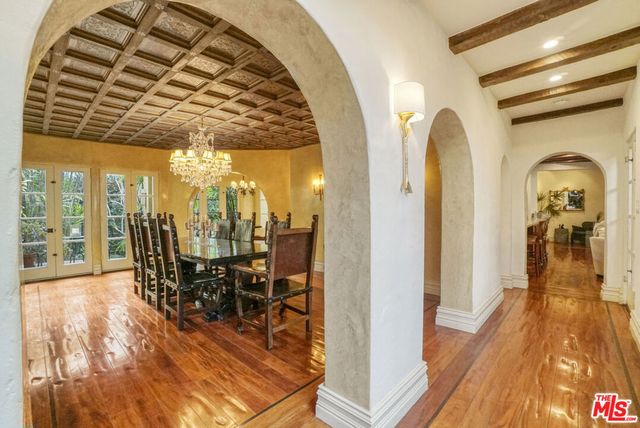 707 N Bedford Drive, Beverly Hills, CA 90210