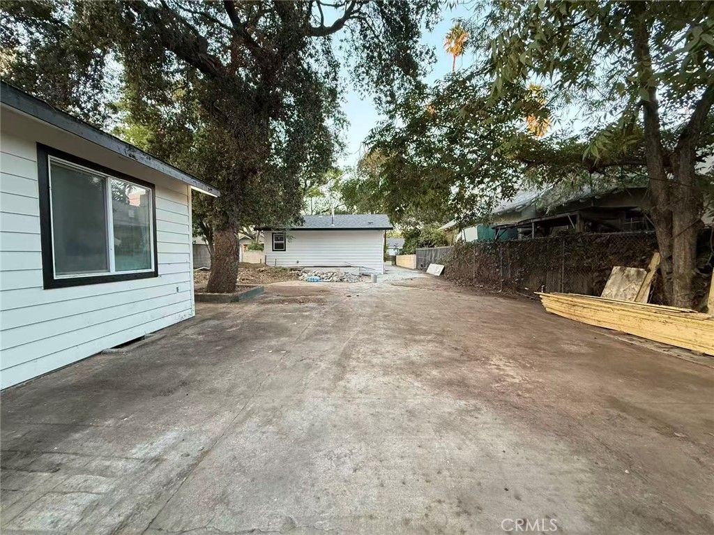 Image 2 of property listing at 170 E Tremont, Pasadena, CA 91103