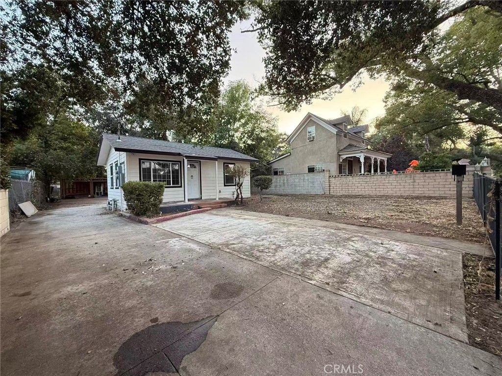 Image 3 of property listing at 170 E Tremont, Pasadena, CA 91103
