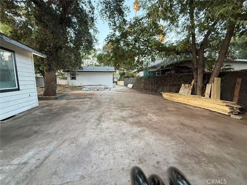 Image 4 of property listing at 170 E Tremont, Pasadena, CA 91103