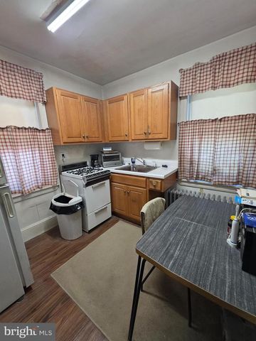 45 BLAKE AVE, Jenkintown, PA 19046