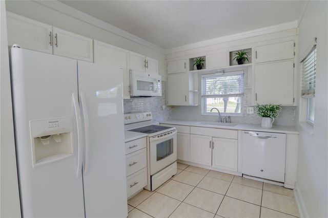 121 S TRIPLET LAKE DRIVE, Casselberry, FL 32707