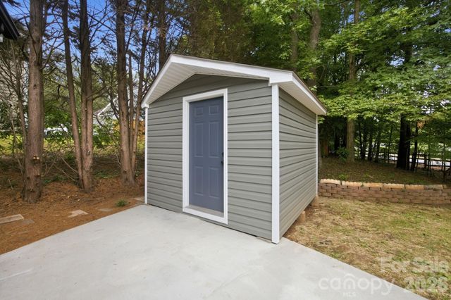 106 Moonflower Court, Mooresville, NC 28115