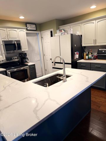 5312 Silver Wing Blvd, Louisville, KY 40241