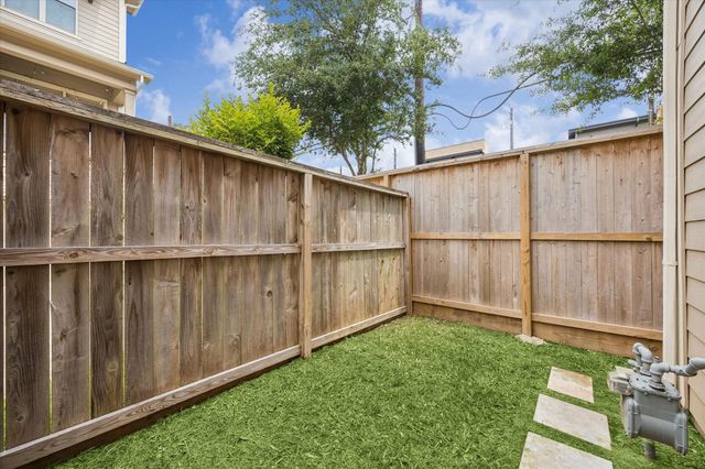 1764 Trinity Bend, Houston, TX 77080