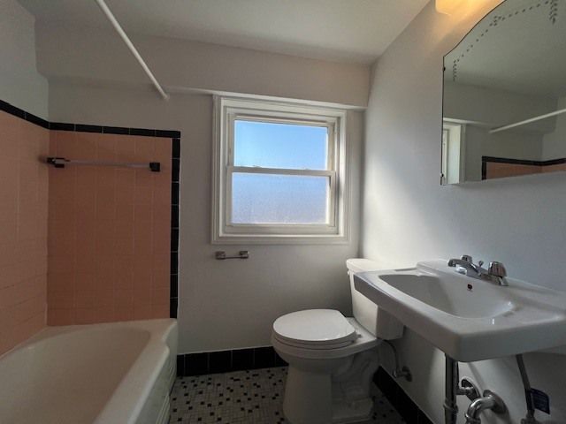 7327 N Rogers Avenue 408, Chicago, IL 60626