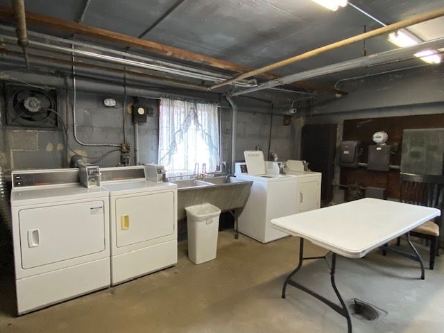 7327 N Rogers Avenue 408, Chicago, IL 60626