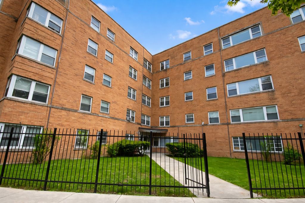 7327 N Rogers Avenue 408, Chicago, IL 60626