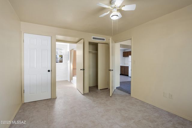 341 W Camino Penasco Apt B, Green Valley, AZ 85614