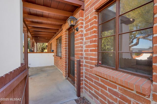 341 W Camino Penasco Apt B, Green Valley, AZ 85614