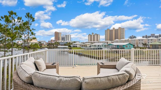 927 Heron Point Drive, Gulf Shores, AL 36542