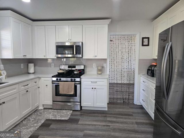 1613 Amhearst Oaks Court, Lawrenceville, GA 30043