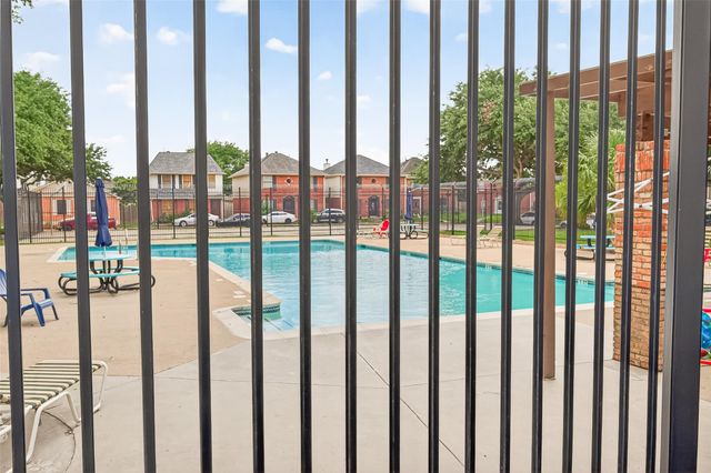13823 Royal Oak Street, Houston, TX 77083