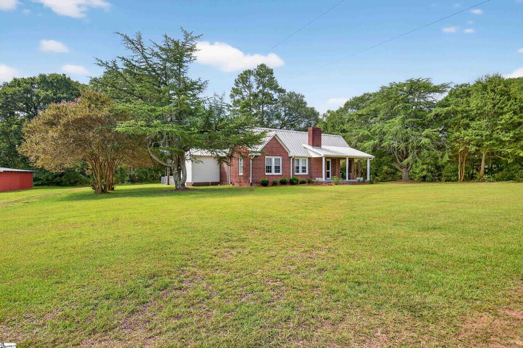 168 Davis Road, Ware Shoals, SC 29692