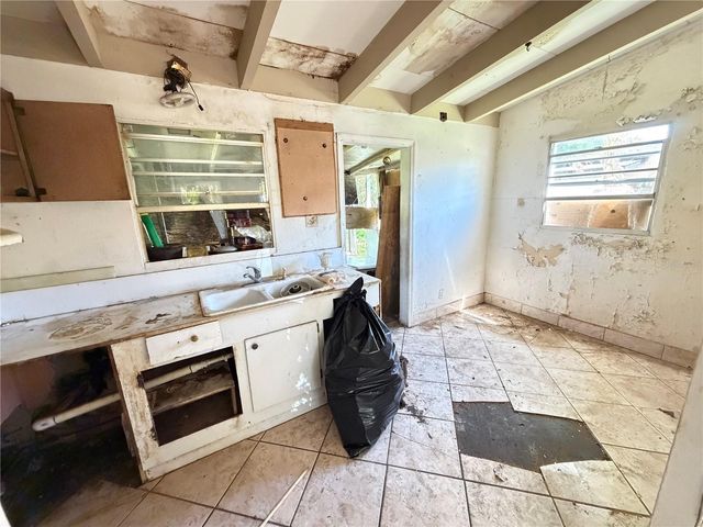 3907 SPENCE AVENUE, Tampa, FL 33614