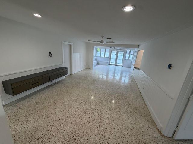 204 S Seacrest Circle, Delray Beach, FL 33444
