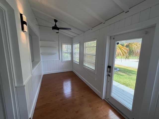 204 S Seacrest Circle, Delray Beach, FL 33444