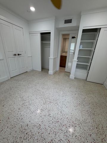 204 S Seacrest Circle, Delray Beach, FL 33444