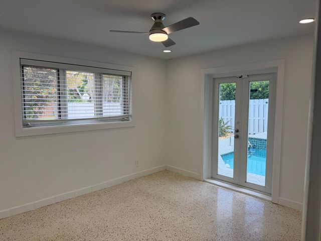 204 S Seacrest Circle, Delray Beach, FL 33444