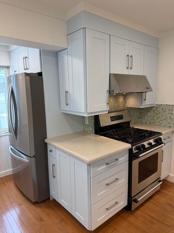 204 S Seacrest Circle, Delray Beach, FL 33444