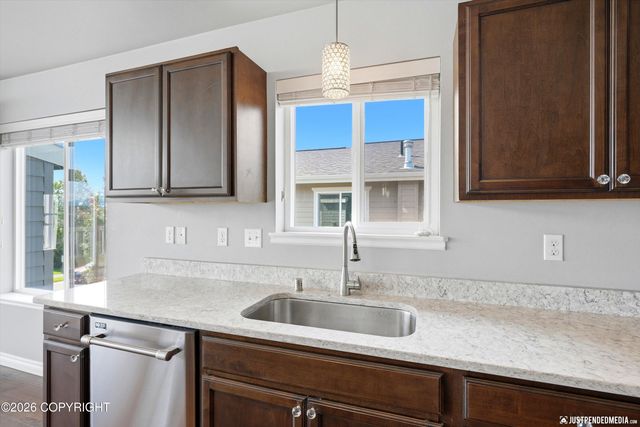 1201 Northpointe Bluff Drive, Anchorage, AK 99501