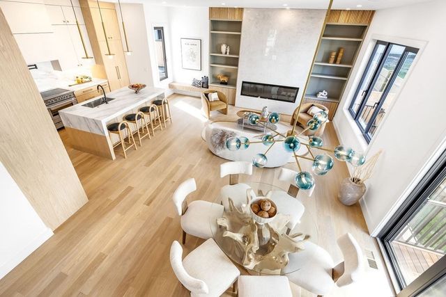 1597 Centre St. 1597, Newton, MA 02461