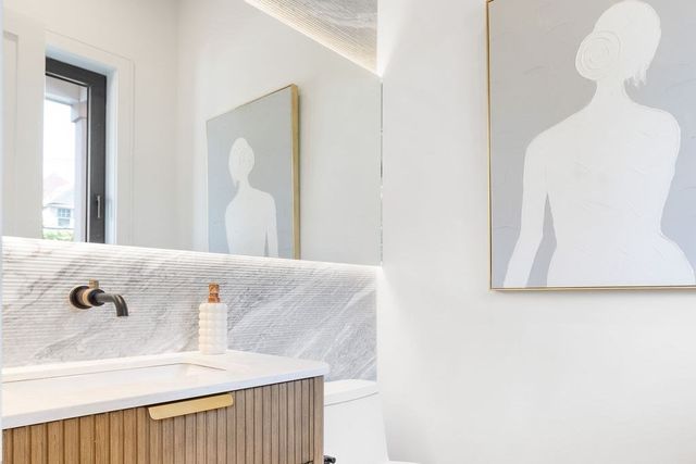 1597 Centre St. 1597, Newton, MA 02461