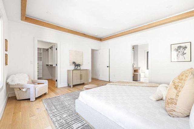 1597 Centre St. 1597, Newton, MA 02461