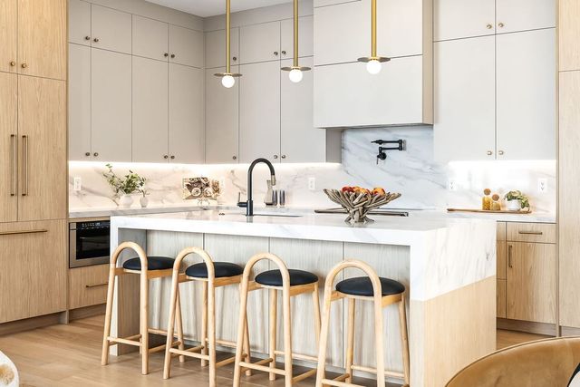 1597 Centre St. 1597, Newton, MA 02461