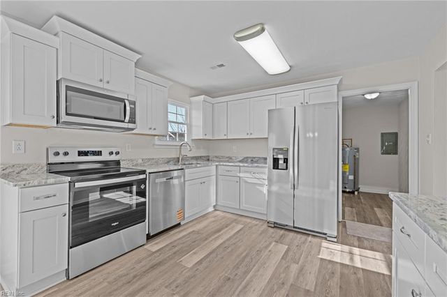 3709 Woodmere DR, Portsmouth, VA 23703