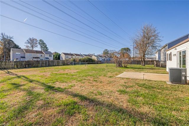 3709 Woodmere DR, Portsmouth, VA 23703