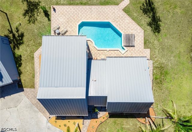 6268 Foxfire LN, Fort Myers, FL 33912
