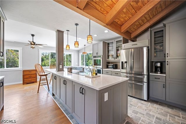 6268 Foxfire LN, Fort Myers, FL 33912